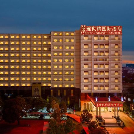Vienna International Hotel Guangzhou Baiyun International Conference Center Buitenkant foto